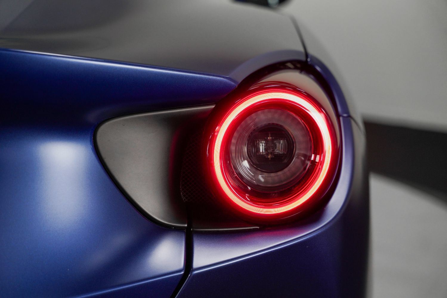 Used 2019 Ferrari Portofino RWD image 24
