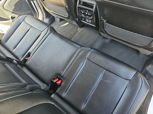 Used 2023 Jeep Grand Cherokee Limited image 11