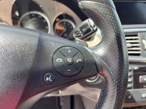 Used 2011 Mercedes-Benz E 550 Sedan image 13