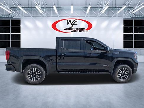 Used 2024 GMC Sierra 1500 AT4 w/ Technology Package image 2