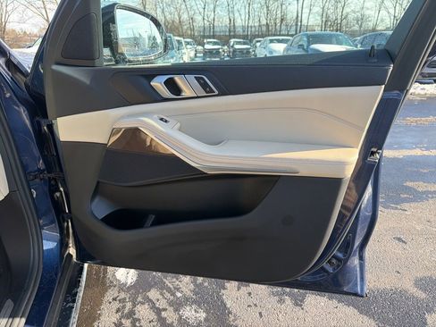 Used 2022 BMW X5 xDrive40i w/ Premium Package image 27