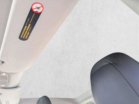 Used 2020 Tesla Model 3 Standard Range Plus image 15