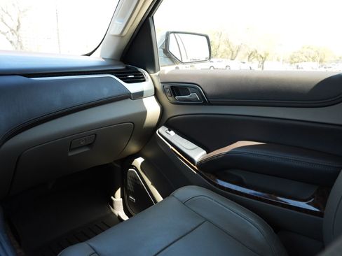 Used 2018 Chevrolet Tahoe Premier w/ Max Trailering Package image 8