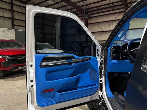 Used 2007 Ford F550 4x4 Crew Cab Super Duty image 11