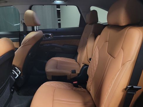 Used 2023 Kia Sorento SX Prestige image 24