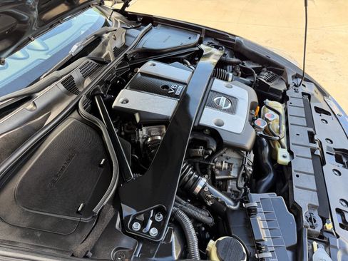 Used 2015 Nissan 370Z Coupe RWD image 29