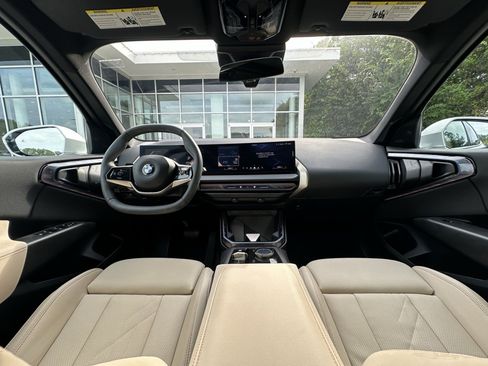 Used 2025 BMW X3 xDrive30i w/ Premium Package AWD/4WD image 21