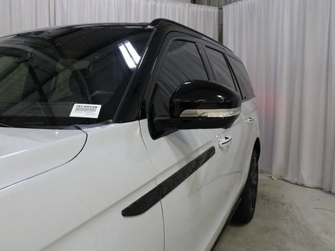 Used 2025 Lincoln Navigator Black Label AWD/4WD image 37
