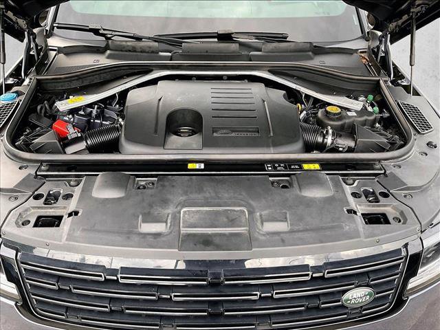 Used 2024 Land Rover Range Rover Sport SE AWD/4WD image 11