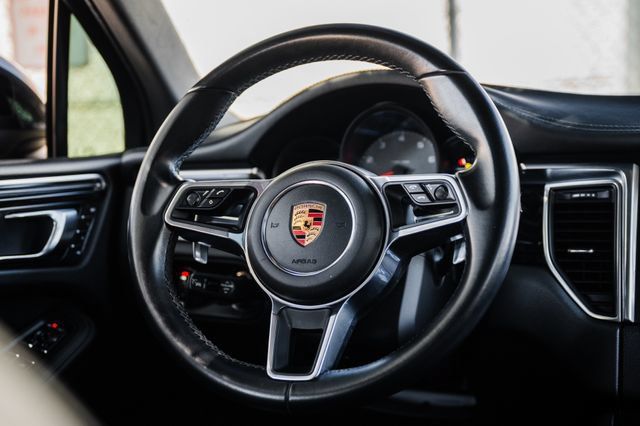 Used 2018 Porsche Macan S AWD/4WD image 8