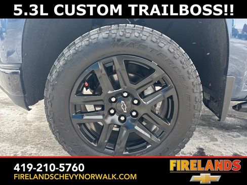 Used 2021 Chevrolet Silverado 1500 Custom Trail Boss w/ LPO, Dark Essentials Package image 9