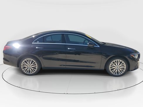 Used 2025 Mercedes-Benz CLA 250 image 2