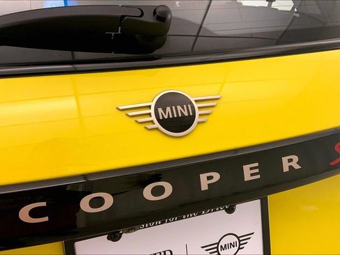 Certified 2025 MINI Cooper S image 7