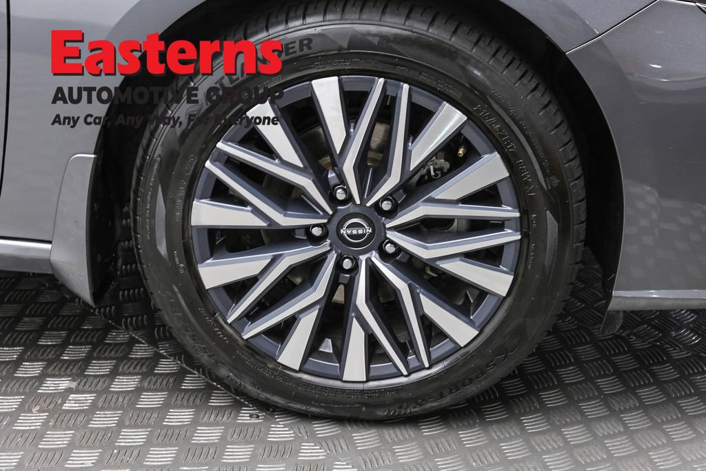 Used 2023 Nissan Altima 2.5 SV AWD/4WD image 32