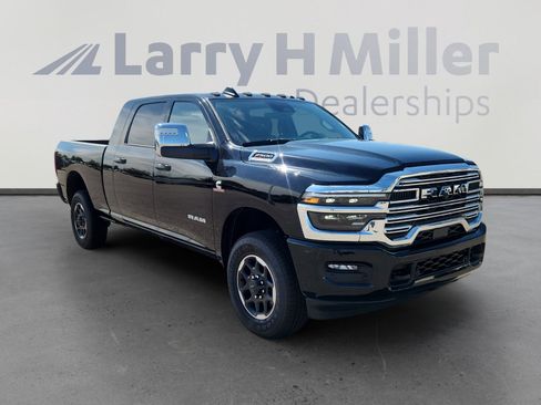 New 2025 RAM 2500 Laramie image 8