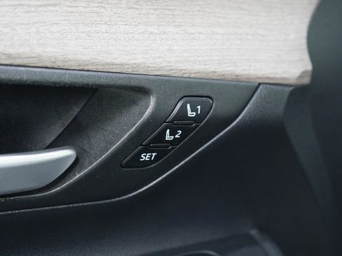 Used 2024 Toyota Grand Highlander AWD Hybrid image 25