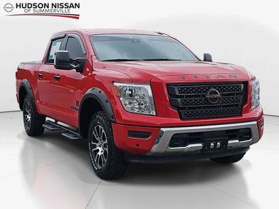 Used 2021 Nissan Titan SV w/ SV Convenience Package