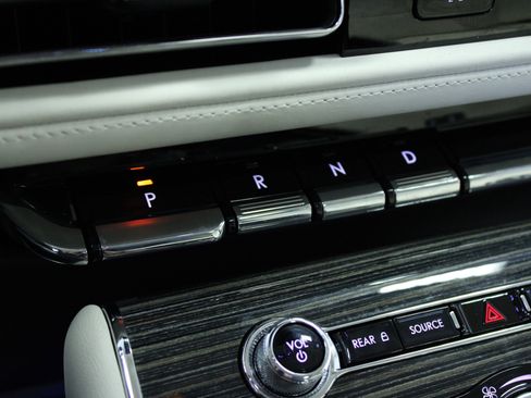 Used 2024 Lincoln Aviator Black Label w/ Dynamic Handling Package image 24