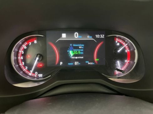 Used 2024 Toyota RAV4 XLE AWD/4WD image 9