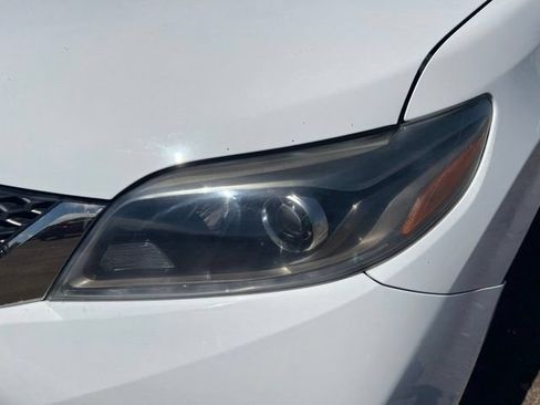 Used 2017 Toyota Sienna SE Premium FWD image 9