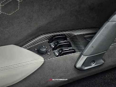 Used 2024 Lamborghini Revuelto AWD/4WD image 31