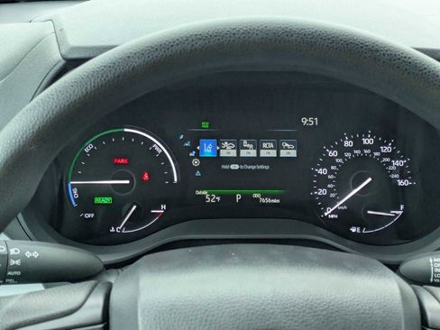 Used 2025 Toyota Sienna LE AWD/4WD image 32