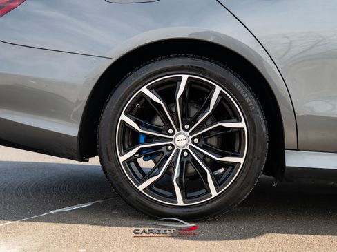 Used 2017 Mercedes-Benz E 300 4MATIC w/ Premium 2 Package image 11