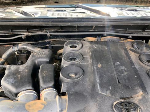 Used 2012 Toyota FJ Cruiser 2WD w/ Upgrade Pkg image 30