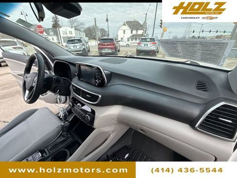Used 2019 Hyundai Tucson SE image 25