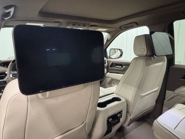 New 2026 GMC Yukon Denali w/ Denali Reserve Package AWD/4WD image 15