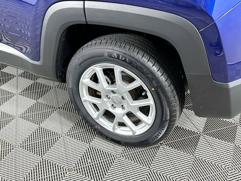 Used 2021 Jeep Renegade Limited image 38