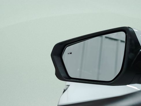 Used 2022 Chevrolet Equinox LT w/ LT True North Edition image 44