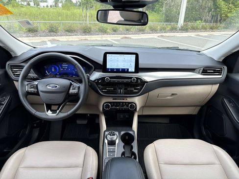 Used 2022 Ford Escape Titanium w/ Class II Trailer Tow Package AWD/4WD image 12