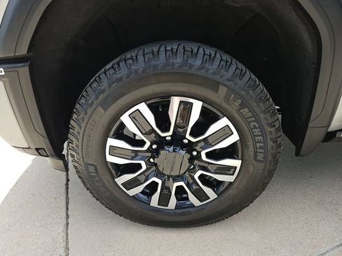 Used 2024 GMC Sierra 2500 Denali Ultimate w/ Max Trailering Package AWD/4WD image 32