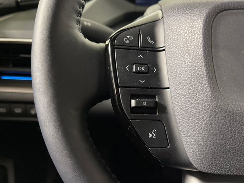 Used 2025 Toyota Prius XLE image 26