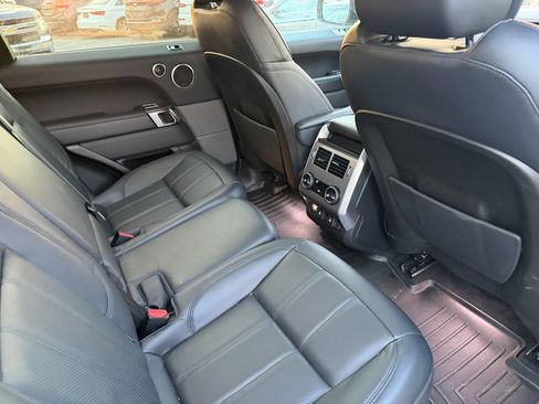Used 2020 Land Rover Range Rover Sport HSE image 8