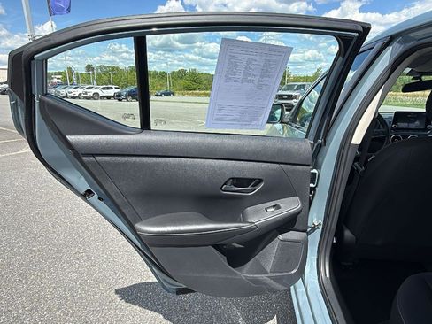 Used 2025 Nissan Sentra SV FWD image 21
