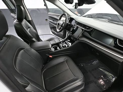 Used 2023 Jeep Grand Cherokee 4WD 4xe w/ Luxury Tech Group II image 53