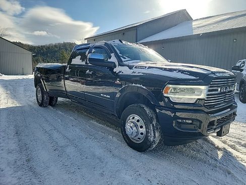Used 2019 RAM 3500 Laramie image 3