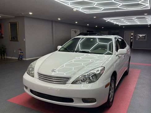 Used 2004 Lexus ES 330 image 2