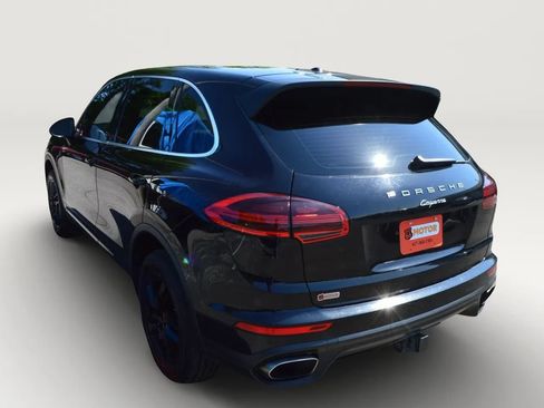 Used 2016 Porsche Cayenne AWD/4WD image 7