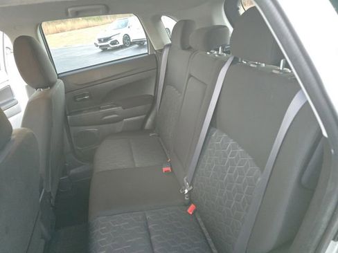 Used 2025 Mitsubishi Outlander Sport SE image 13