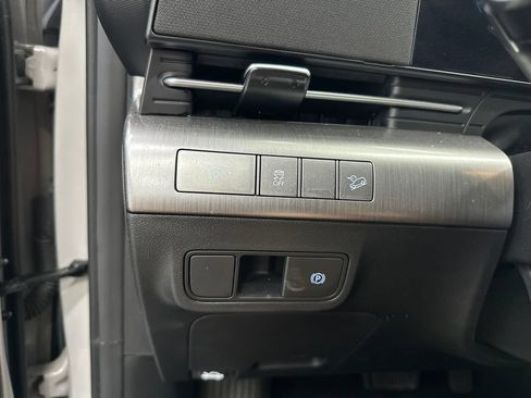 Used 2024 Hyundai Kona SEL AWD/4WD image 31