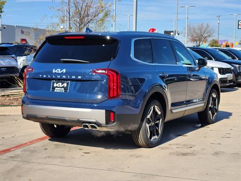 New 2025 Kia Telluride S image 4