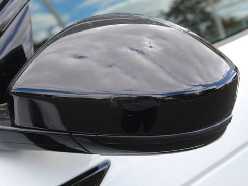 Used 2025 Land Rover Range Rover Evoque S image 12