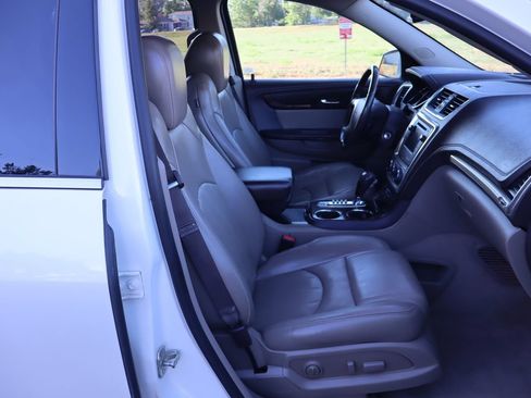 Used 2013 GMC Acadia Denali AWD/4WD image 22