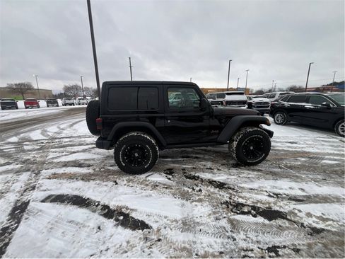 Used 2020 Jeep Wrangler Rubicon image 2