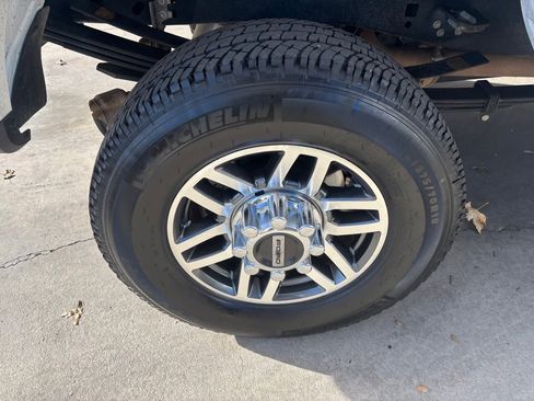 Used 2019 Ford F350 Lariat w/ Lariat Ultimate Package image 46