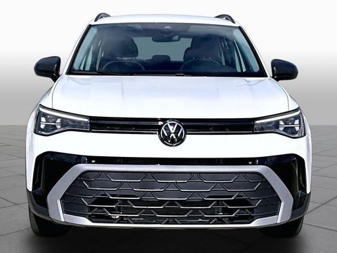 Used 2025 Volkswagen Taos S FWD image 4