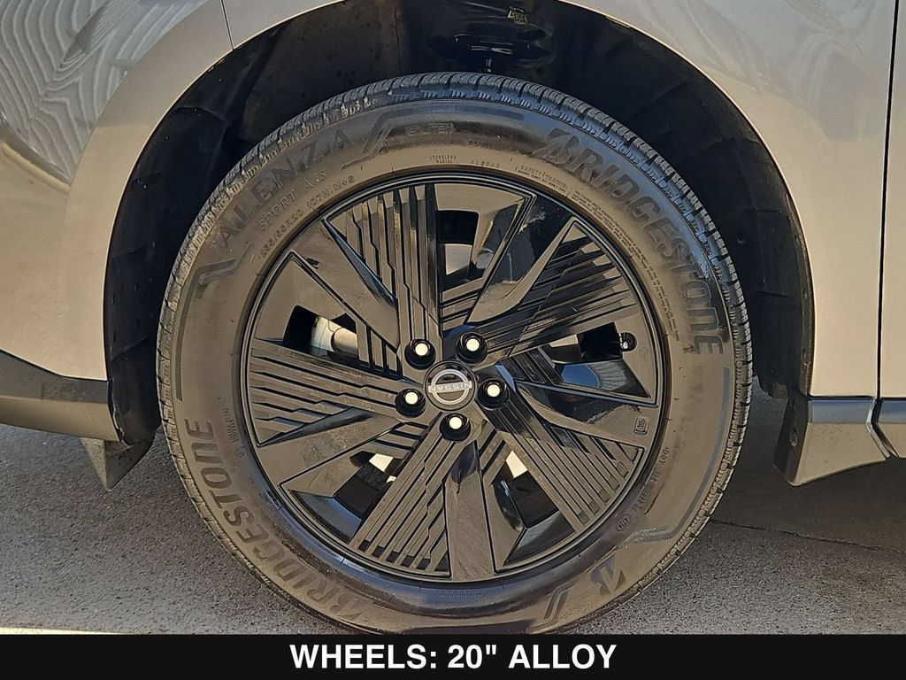 Used 2025 Nissan Murano SV FWD image 35